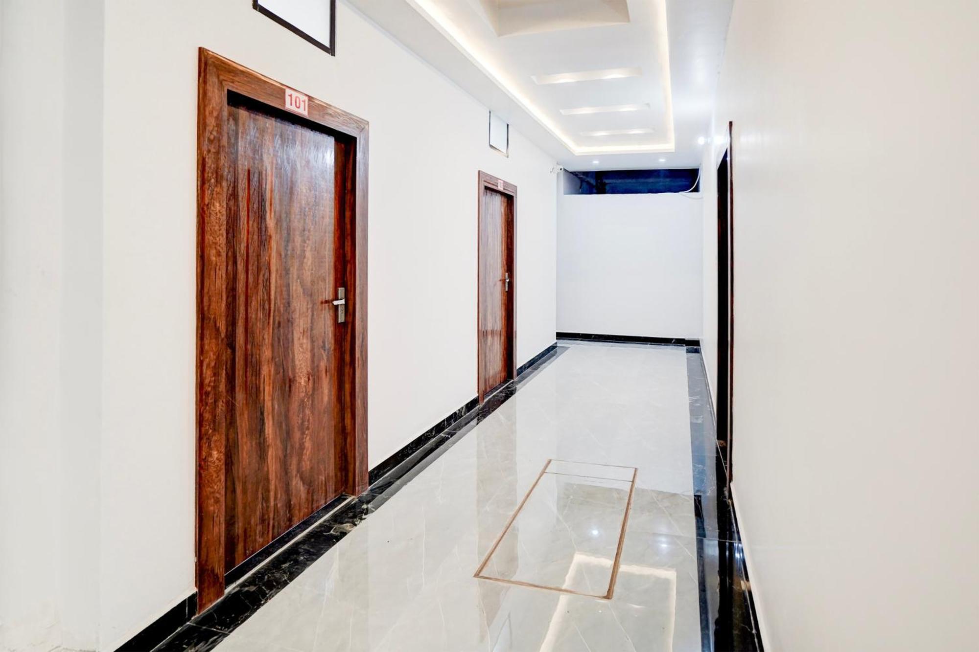 Hotel O Samrat Inn Allāhābād Junction Buitenkant foto