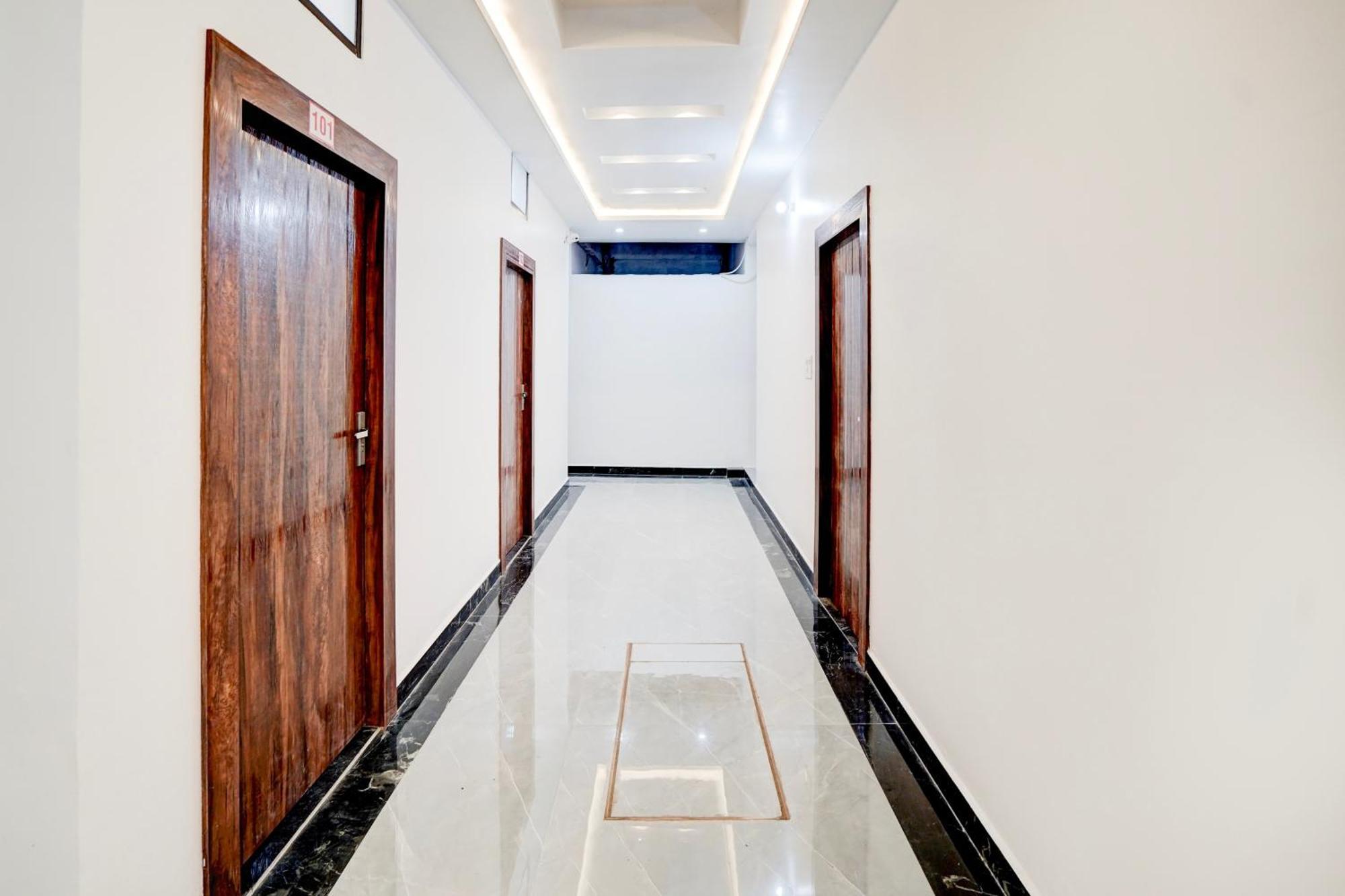 Hotel O Samrat Inn Allāhābād Junction Buitenkant foto